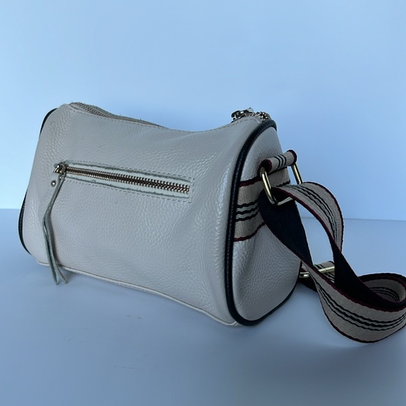 💥SALE💥 Leather Cross Body Bag - Picture 3 of 6